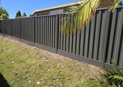 Colorbond fence and retaining wall Logan Central